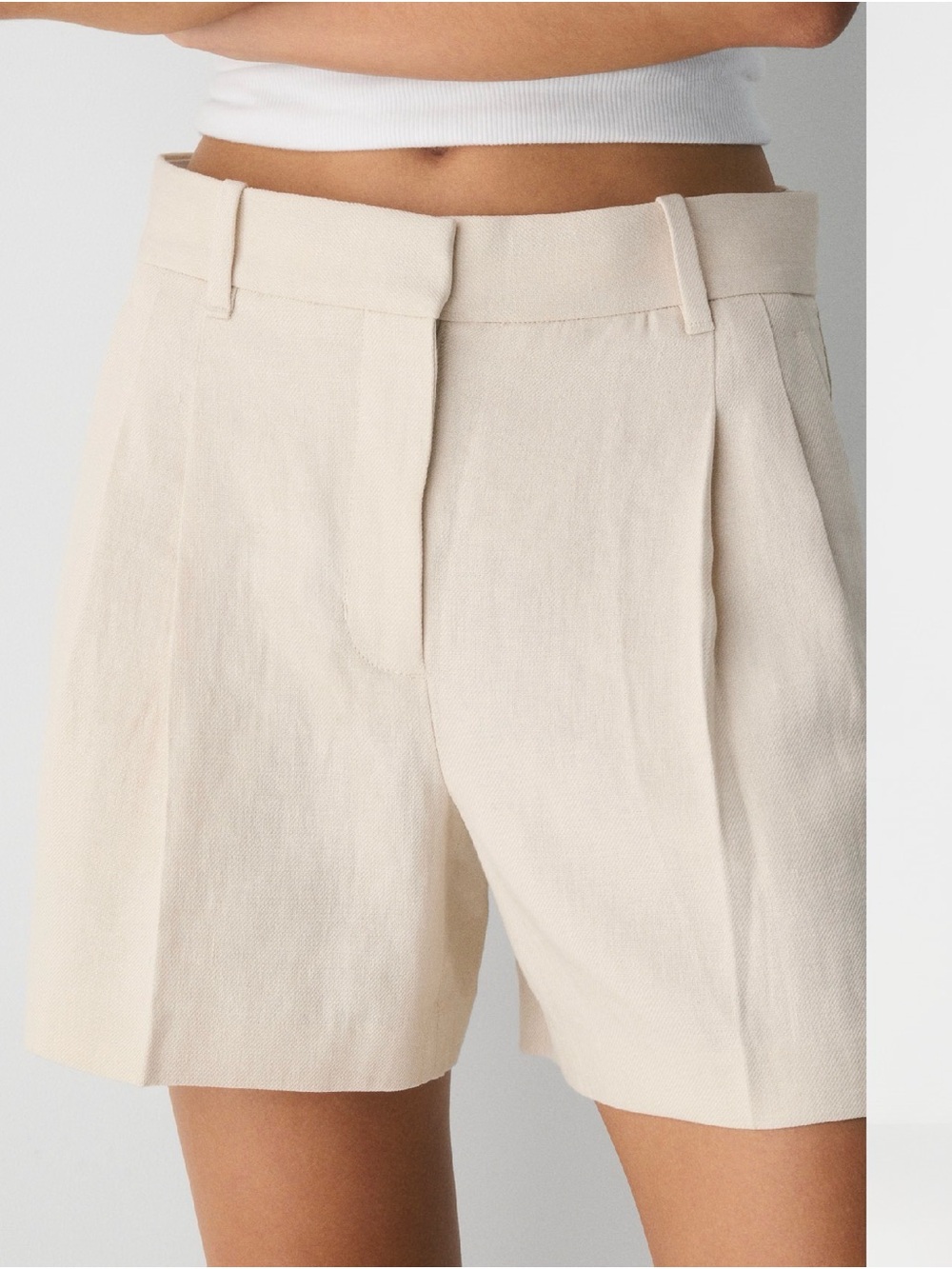 ARITZIA • The effortless shorts linen mid thigh relaxed fit - NWT size 10 - Picture 4 of 13